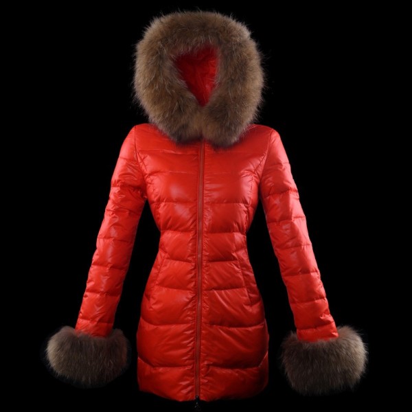 Moncler Giù speciale rosso Furry polsini e cappuccio Cappotti